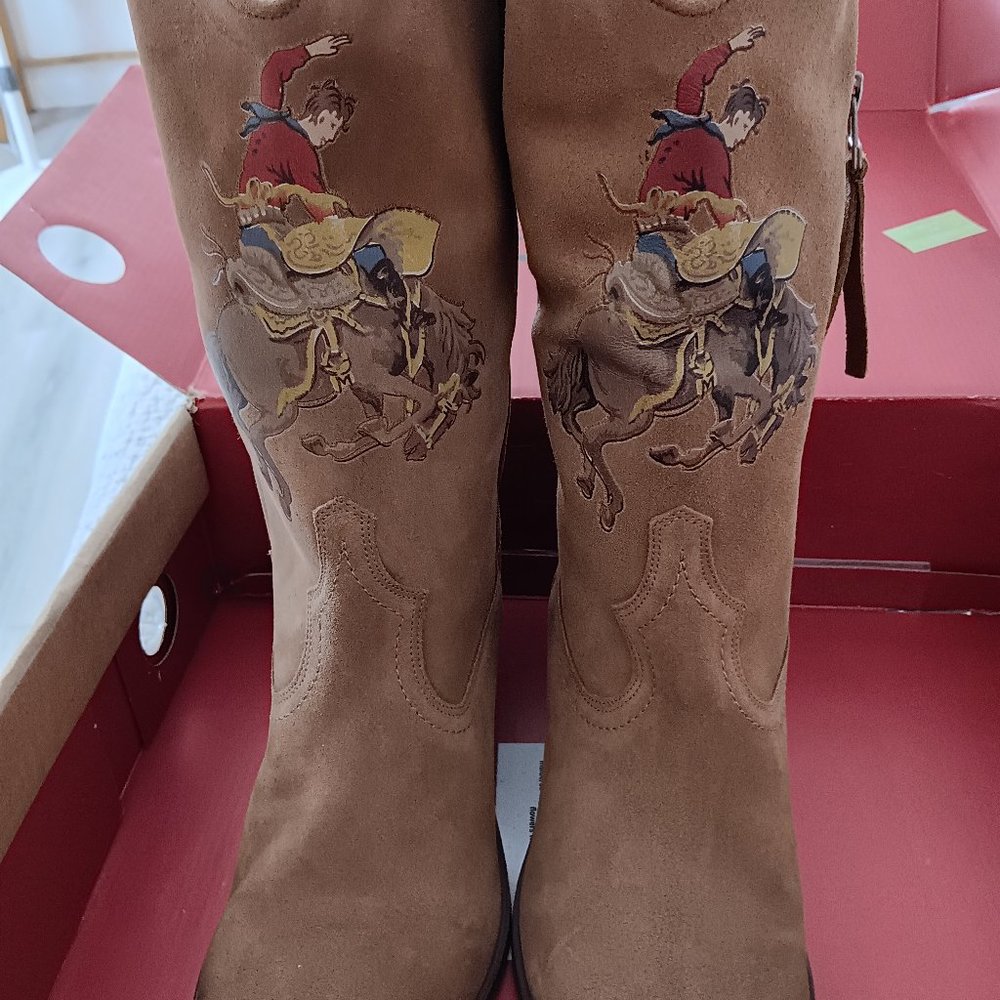 GOLO brown suede cowboy boots never worn